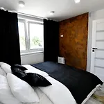 Aparthotel Modrzewiowa Zator 3*