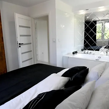 Modrzewiowa Zator Hotel apartamentowy 3*