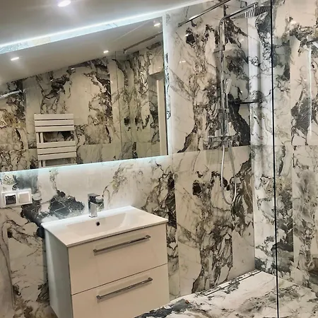 Modrzewiowa Zator 3*